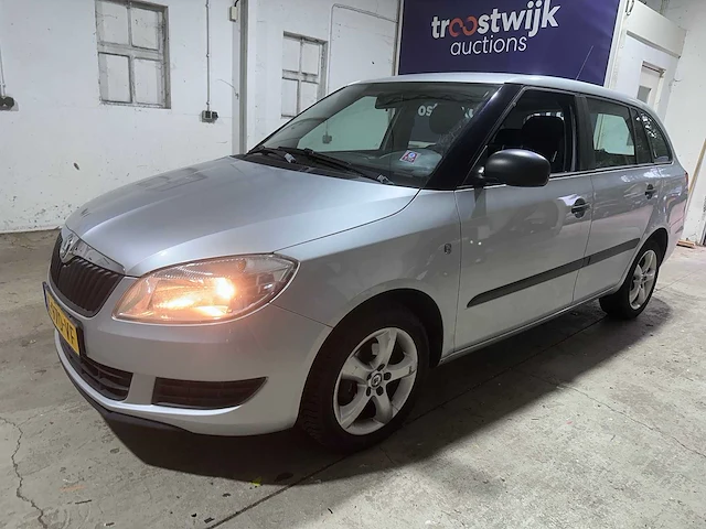 Skoda - fabia combi - 1.2 tsi ambition - k-970-vf- 2010 - afbeelding 1 van  16