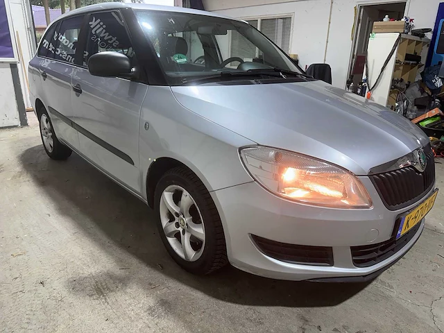 Skoda - fabia combi - 1.2 tsi ambition - k-970-vf- 2010 - afbeelding 12 van  16