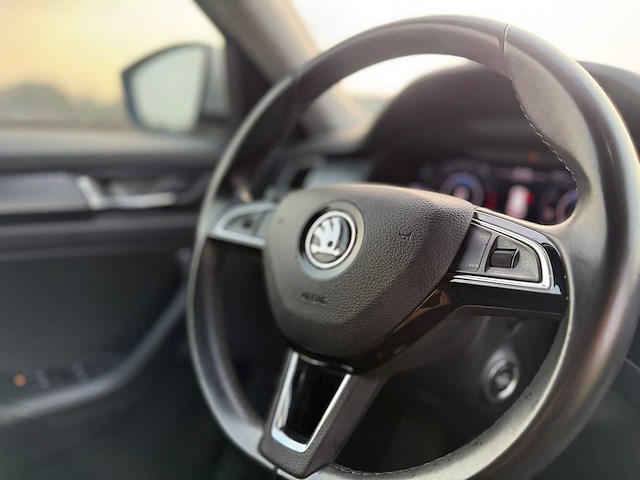 Skoda - kodiaq - 1.5 tsi business ed. - automaat - h-670-dj - 2020 - afbeelding 3 van  15