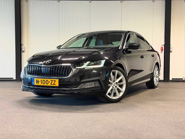 Skoda - octavia - 1.5 tsi first edit. n-100-zz 2021 iaw - afbeelding 1 van  27