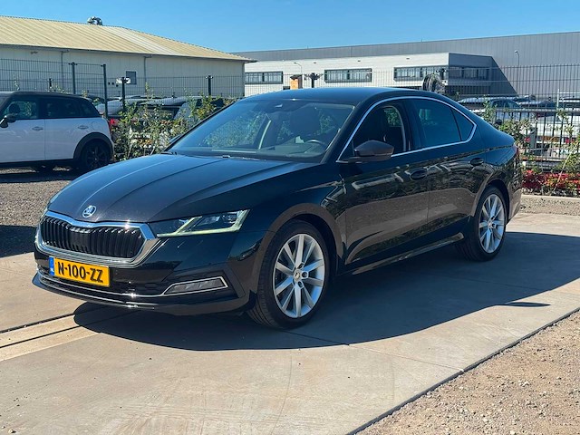 Skoda - octavia - 1.5 tsi first edit. n-100-zz 2021 iaw - afbeelding 1 van  23