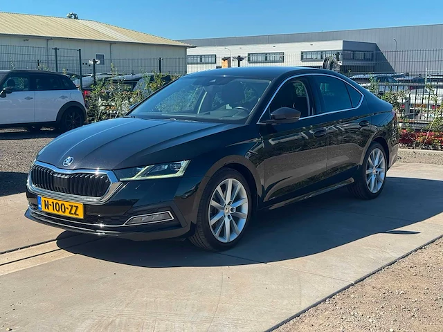Skoda - octavia - 1.5 tsi first edit. n-100-zz 2021 iaw - afbeelding 1 van  23