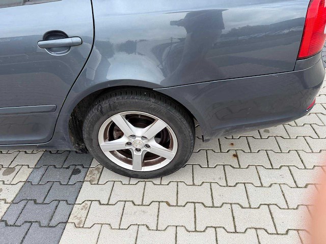 Skoda - octavia combi - 1.4 tsi ambition - personenauto - 2009 - afbeelding 14 van  26