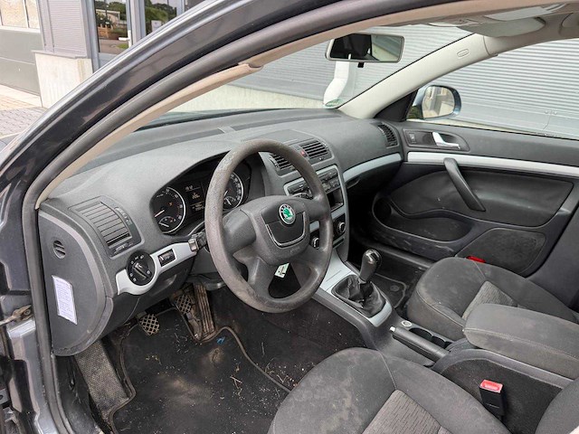 Skoda - octavia combi - 1.4 tsi ambition - personenauto - 2009 - afbeelding 26 van  26