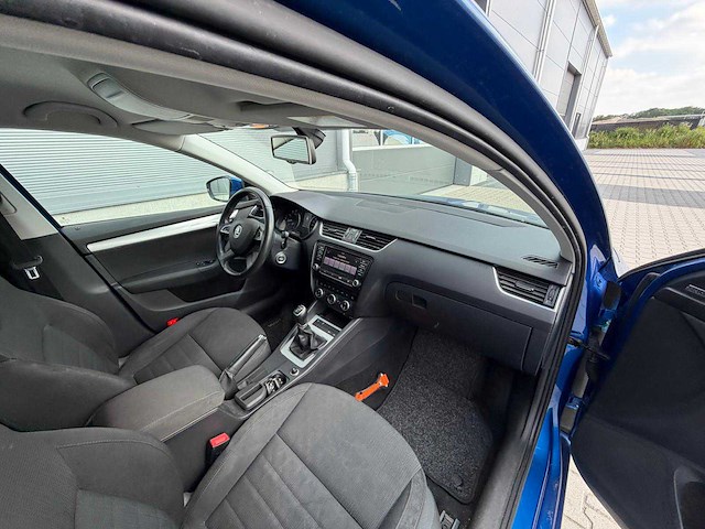 Skoda - octavia combi - 1.4 tsi grt elegance busines - personenauto - 2013 - afbeelding 5 van  27