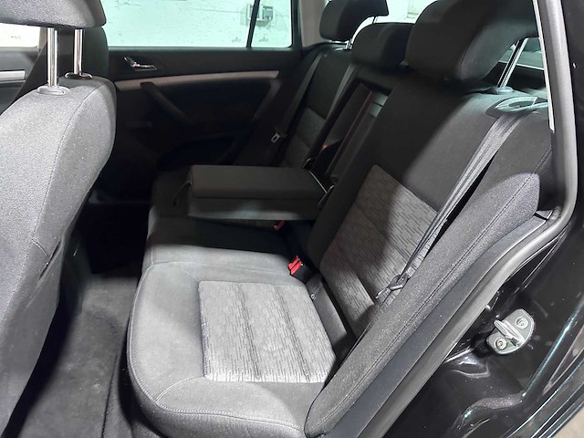 Skoda - octavia combi - 1.4 tsi gr.t.amb.bns - 78-tkd-8 - afbeelding 7 van  12