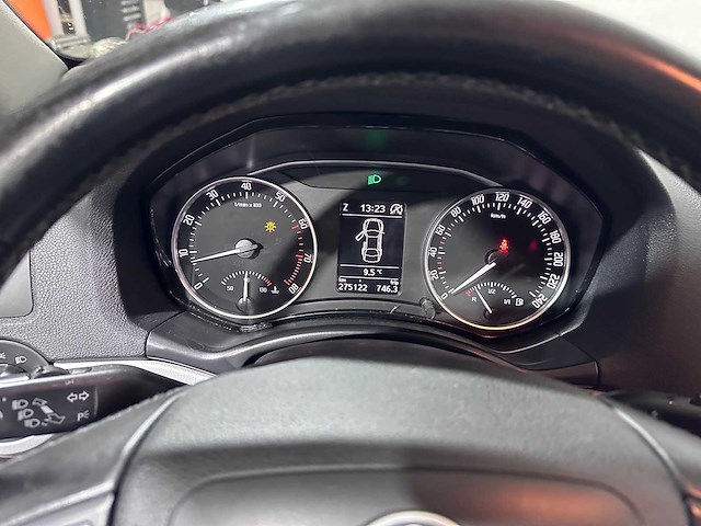 Skoda - octavia combi - 1.4 tsi gr.t.amb.bns - 78-tkd-8 - afbeelding 2 van  19