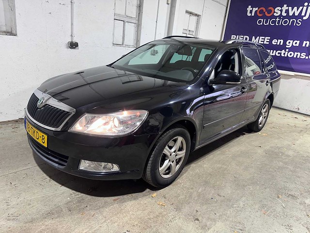 Skoda - octavia combi - 1.4 tsi gr.t.amb.bns - 78-tkd-8 - afbeelding 1 van  19