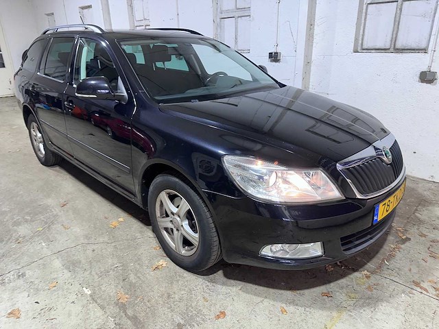 Skoda - octavia combi - 1.4 tsi gr.t.amb.bns - 78-tkd-8 - afbeelding 17 van  19