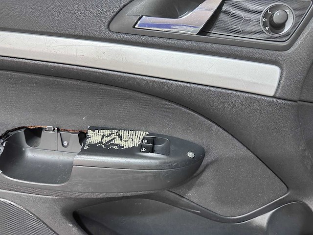 Skoda - octavia combi - 1.6 ambiente - 37-sp-dk - 2006 - afbeelding 2 van  18