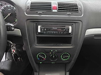 Skoda - octavia combi - 1.6 ambiente - 37-sp-dk - 2006 - afbeelding 4 van  18