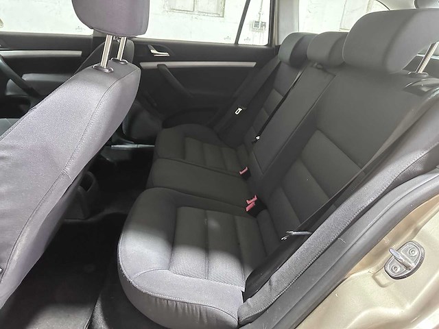 Skoda - octavia combi - 1.6 ambiente - 37-sp-dk - 2006 - afbeelding 7 van  18