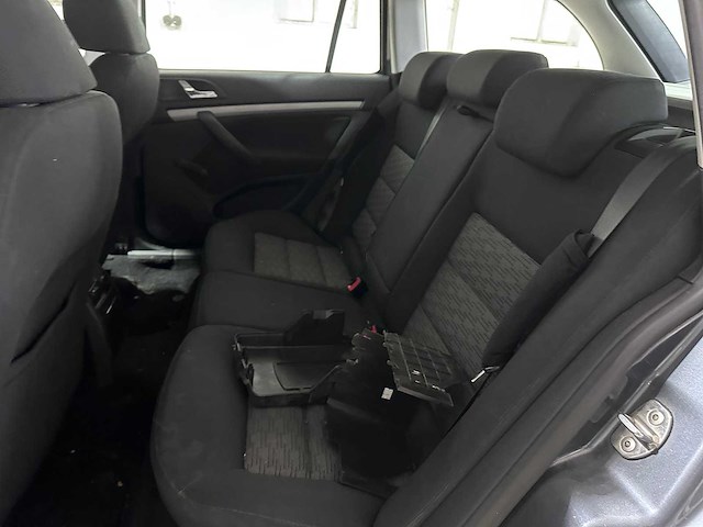 Skoda - octavia combi - 1.6 tdi gr.t.amb.bns - 45-tjv-4- 2012 - afbeelding 2 van  3