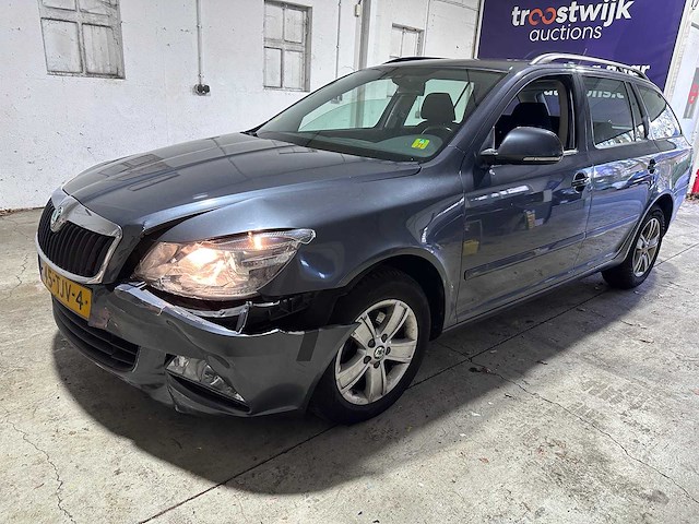 Skoda - octavia combi - 1.6 tdi gr.t.amb.bns - 45-tjv-4- 2012 - afbeelding 1 van  16