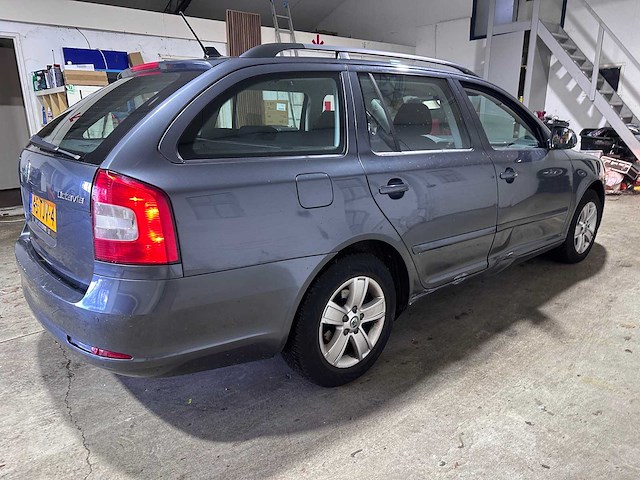 Skoda - octavia combi - 1.6 tdi gr.t.amb.bns - 45-tjv-4- 2012 - afbeelding 13 van  16