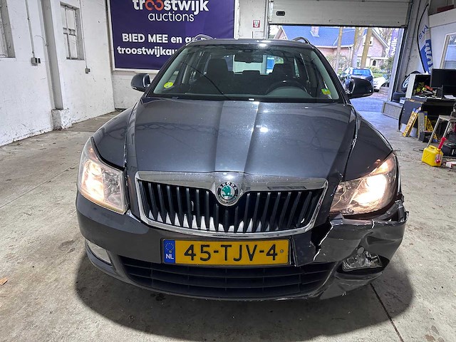 Skoda - octavia combi - 1.6 tdi gr.t.amb.bns - 45-tjv-4- 2012 - afbeelding 14 van  16
