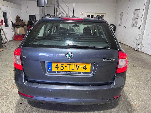 Skoda - octavia combi - 1.6 tdi gr.t.amb.bns - 45-tjv-4- 2012 - afbeelding 6 van  11