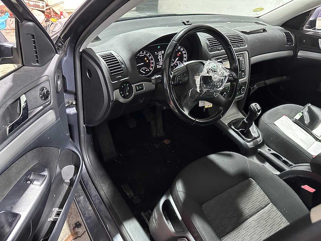 Skoda - octavia combi - 1.6 tdi gr.t.amb.bns - 45-tjv-4- 2012 - afbeelding 9 van  11