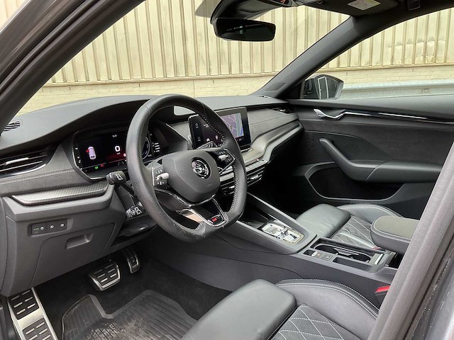 Skoda - octavia combi - 4x4 rs plus 2.0 tdi - car - 2023 - afbeelding 3 van  33