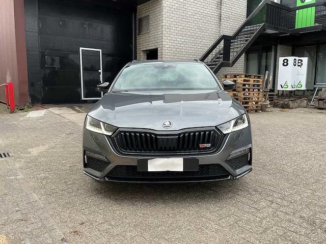 Skoda - octavia combi - 4x4 rs plus 2.0 tdi - car - 2023 - afbeelding 32 van  33