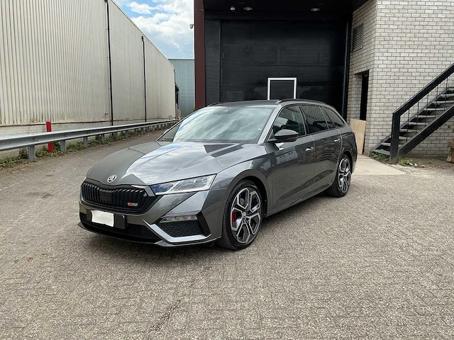 Skoda - octavia combi - 4x4 rs plus 2.0 tdi - car - 2023 - afbeelding 1 van  33
