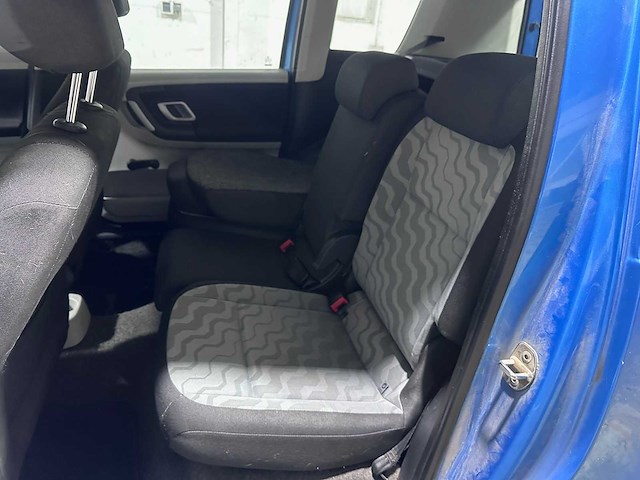Skoda - roomster - 1.4-16v tour - 18-nxj-7 - afbeelding 7 van  19