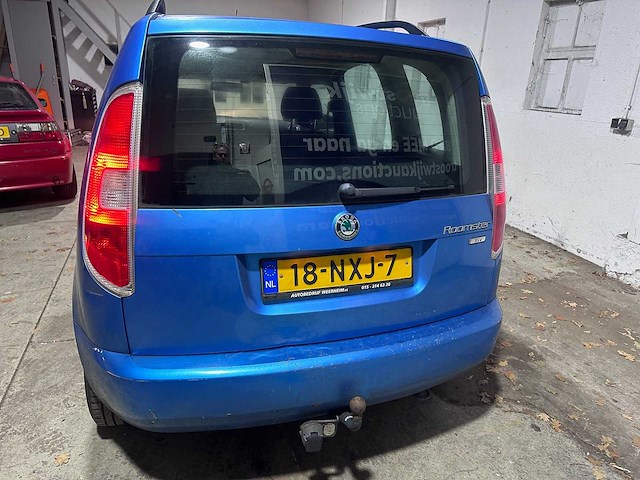 Skoda - roomster - 1.4-16v tour - 18-nxj-7 - afbeelding 14 van  19