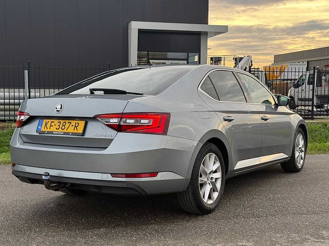 Skoda - superb - 1.4 tsi act styl bns - car - 2016|kf-387-r|iaw - afbeelding 19 van  35