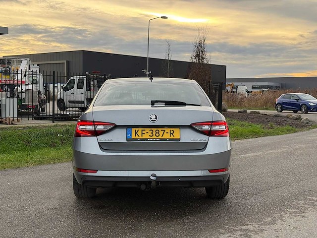 Skoda - superb - 1.4 tsi act styl bns - car - 2016|kf-387-r|iaw - afbeelding 34 van  35