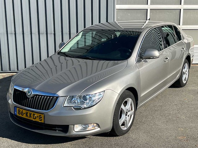 Skoda - superb - 1.8 tsi comfort - car - 2010 - afbeelding 4 van  30