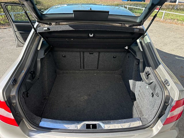 Skoda - superb - 1.8 tsi comfort - car - 2010 - afbeelding 3 van  3