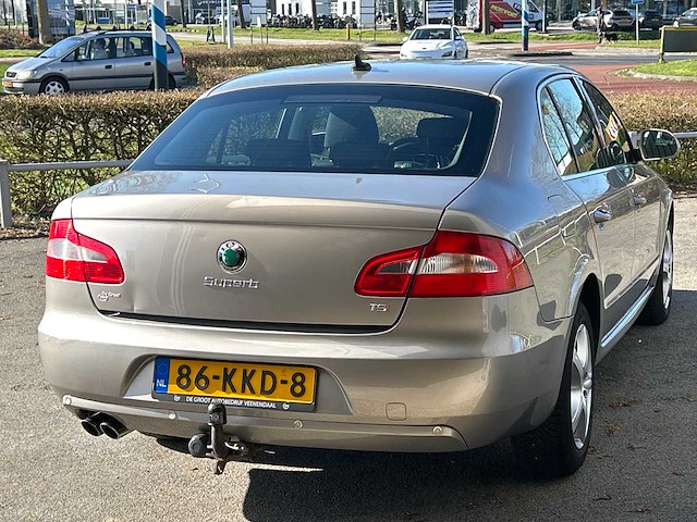 Skoda - superb - 1.8 tsi comfort - car - 2010 - afbeelding 22 van  30