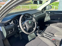 Skoda - superb - 1.8 tsi comfort - car - 2010 - afbeelding 24 van  30