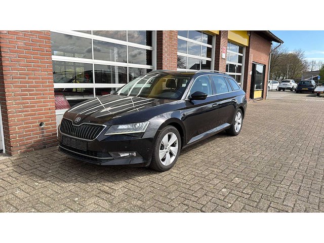 Skoda - superb combi - 1.4 tsi act amb. bns - personenauto - 2016 - afbeelding 1 van  21