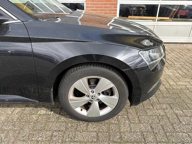 Skoda - superb combi - 1.4 tsi act amb. bns - personenauto - 2016 - afbeelding 10 van  21