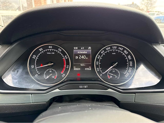 Skoda - superb combi - 1.4 tsi act amb. bns - personenauto - 2016 - afbeelding 8 van  26