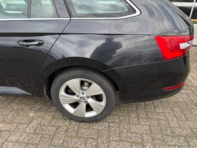 Skoda - superb combi - 1.4 tsi act amb. bns - personenauto - 2016 - afbeelding 13 van  26
