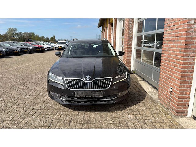Skoda - superb combi - 1.4 tsi act amb. bns - personenauto - 2016 - afbeelding 23 van  26
