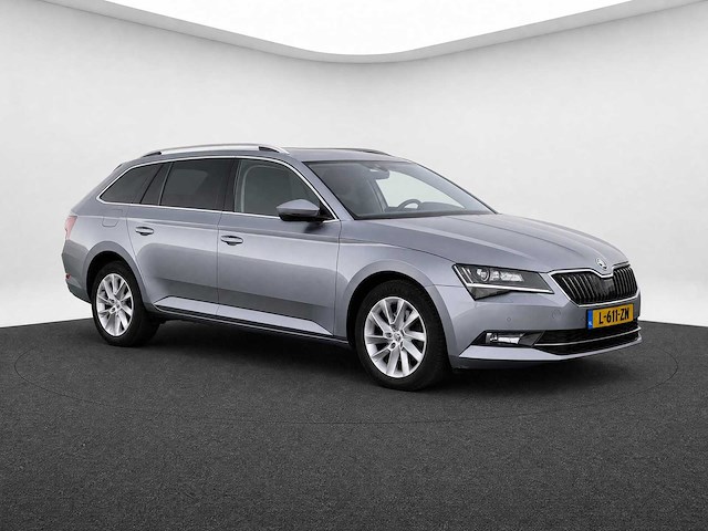 Skoda - superb combi - 1.5 tsi act amb. bns - l-611-zn- 2019 iaw - afbeelding 5 van  15