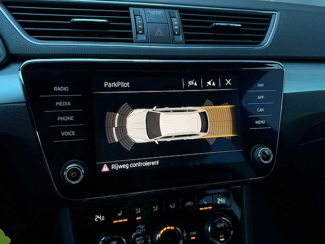 Skoda - superb combi - 1.5 tsi act amb. bns - l-611-zn- 2019 iaw - afbeelding 7 van  15