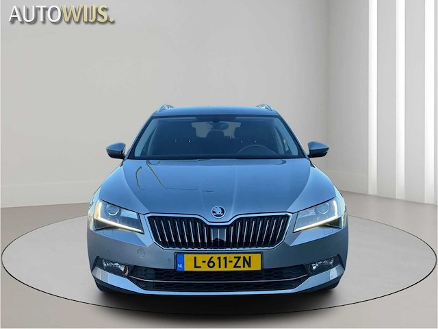Skoda - superb combi - 1.5 tsi act amb. bns - l-611-zn- 2019 iaw - afbeelding 8 van  15