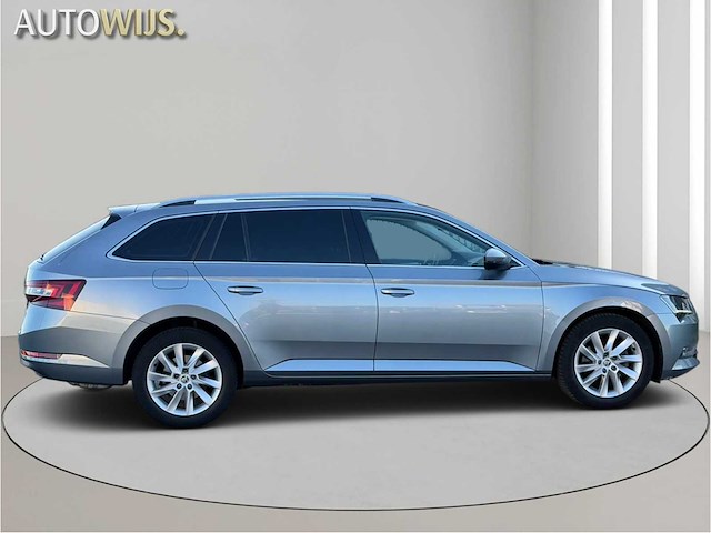 Skoda - superb combi - 1.5 tsi act amb. bns - l-611-zn- 2019 iaw - afbeelding 11 van  15