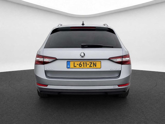 Skoda - superb combi - 1.5 tsi act amb. bns - l-611-zn- 2019 iaw - afbeelding 9 van  15