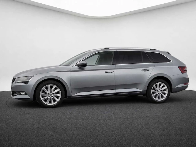 Skoda - superb combi - 1.5 tsi act amb. bns l-611-zn 2019 iaw - afbeelding 10 van  15
