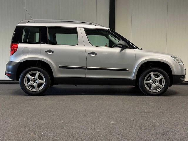Skoda - yeti - 1.2 tsi active 2010 h-385-fz iaw - afbeelding 9 van  20