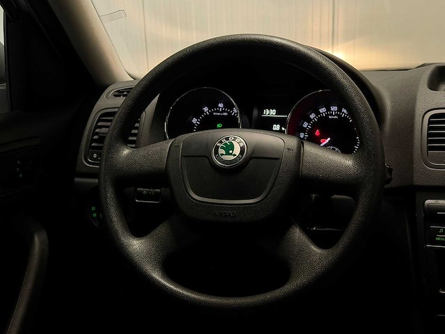 Skoda - yeti - 1.2 tsi active 2010 h-385-fz iaw - afbeelding 9 van  18
