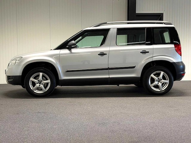 Skoda - yeti - 1.2 tsi active 2010 h-385-fz iaw - afbeelding 13 van  18