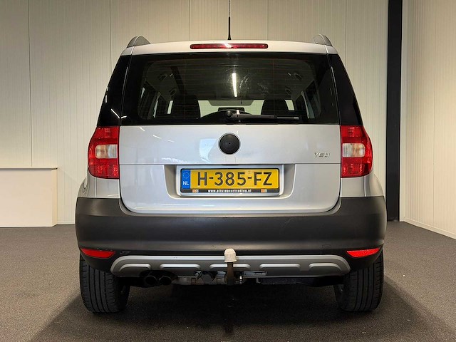 Skoda - yeti - 1.2 tsi active 2010 h-385-fz iaw - afbeelding 16 van  18