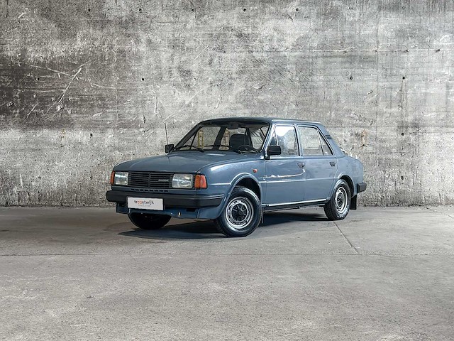 Skoda 120 l 52pk 1988 - afbeelding 1 van  13