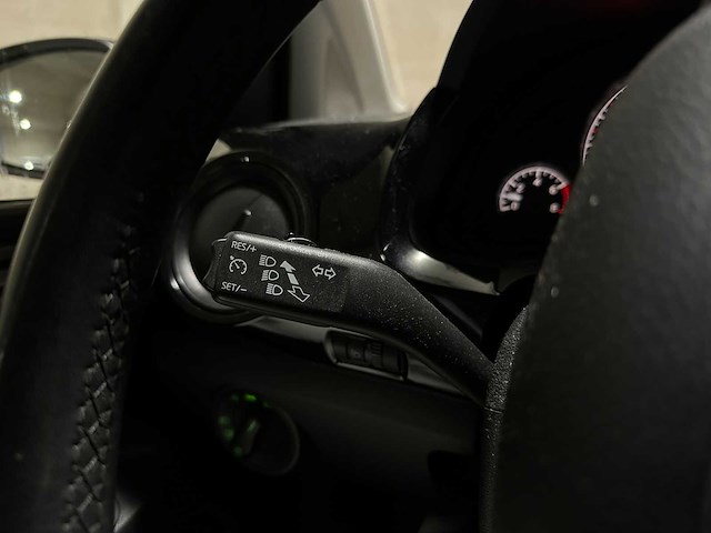 Skoda citigo 1.0 greentech fresh 60pk 2016 (origineel-nl), jh-575-l - afbeelding 13 van  46